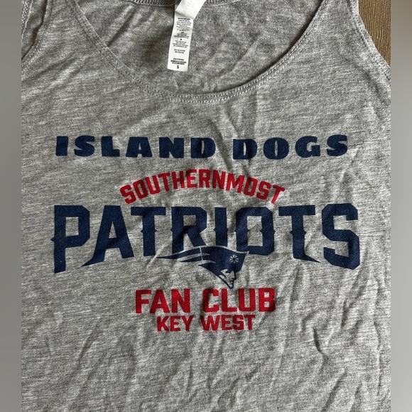 Gray island dogs southernmost Patriots Fan Club Tank Top small key west - Picture 5 of 5